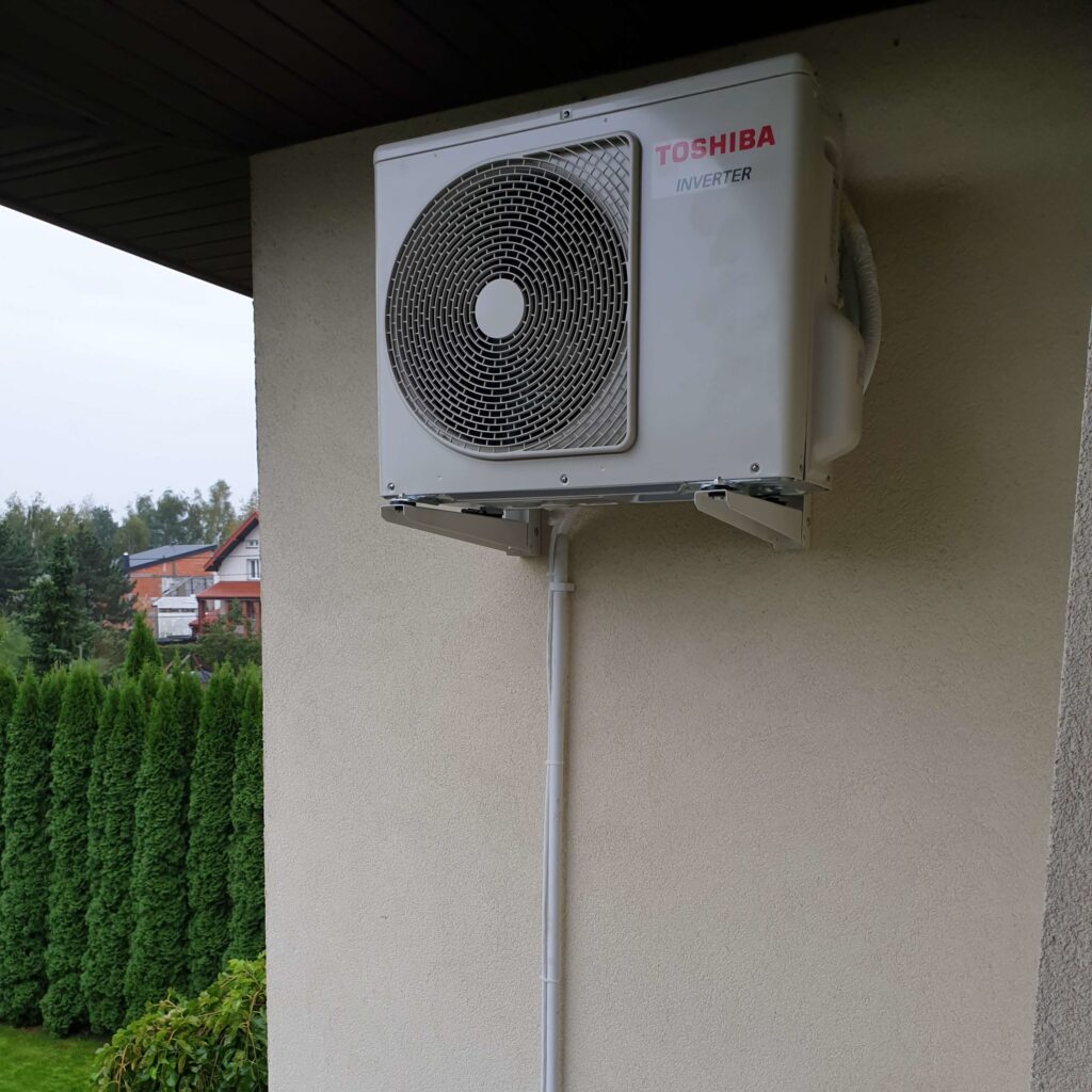 montaż jednostki zewnętrznej klimatyzatora